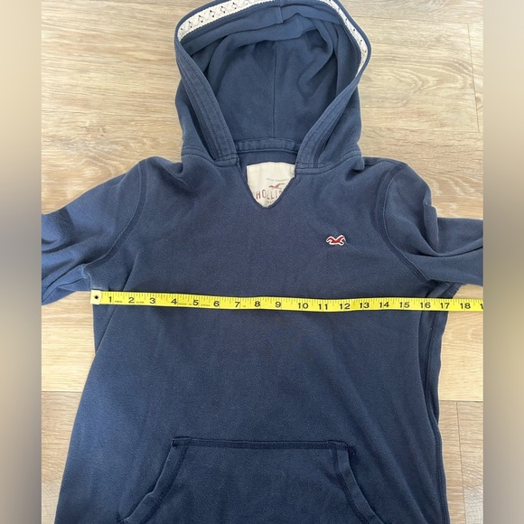 Y2K Hollister Short-Sleeve Hoodie – Size M - Picture 5 of 7